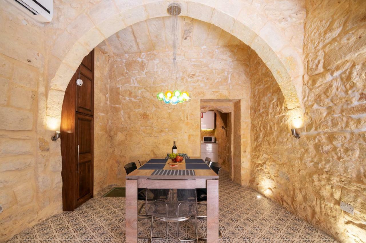 Вилла 16 Lettings - Charming Character House Биргу Экстерьер фото